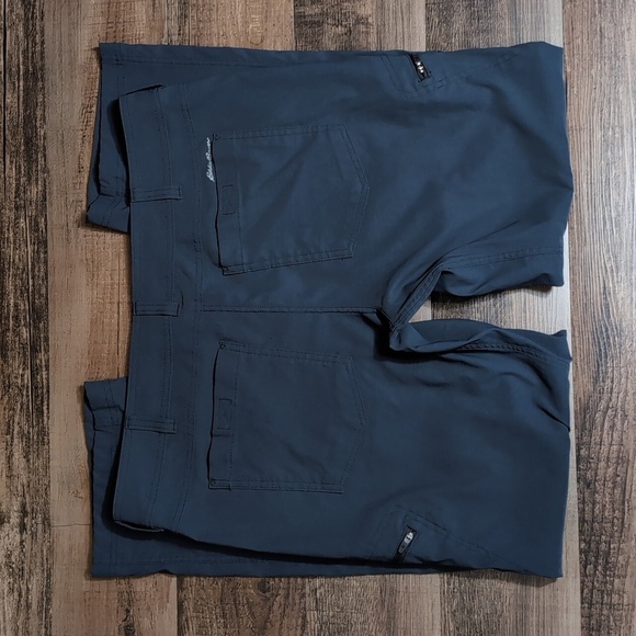 Eddie Bauer First Ascent Lightweight Cargo Hiking Pants Size 40x32 In Gray - Picture 3 of 11